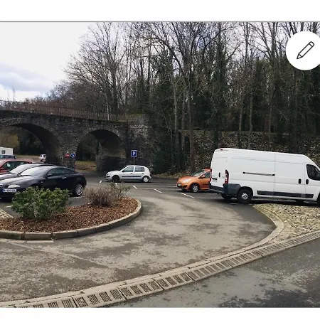 Location Petit F1 Neuf A * Châtel-Guyon
